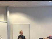 Ísland gegn Iceland Ásdís Magnúsdóttir á viðburðinum