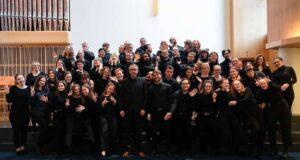 Stefan Sand Groves stjórnar Háskólakórnum í haust