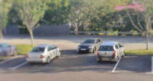 Bílakraðak á stúdentagörðum