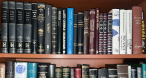 „Greyin, sem eru að kaupa hjá okkur lögfræðibækurnar!“