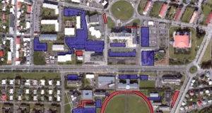 Fresta gjaldskyldu aftur Myndin sýnir hvar gjaldskyld bílastæði eiga að vera.