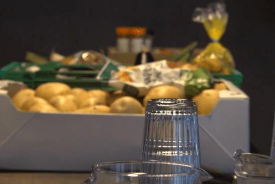 Veisla úr matarleifum Hráefni