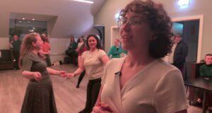 75 stúdentar koma saman og dansa – Háskóladansinn