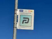 Ostur eða áskrift? Skiptar skoðanir á bílastæðum við HÍ Parka skilti við Háskóla Íslands