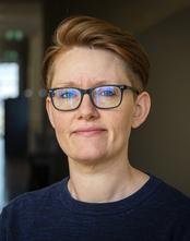 Mynd af Ástu Kristínu Benediktsdóttur, dósenti í íslenskum samtímabókmenntum.