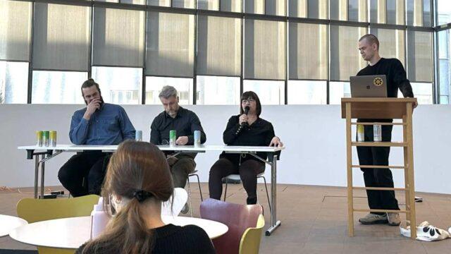 Pallborð um geðheilbrigðismál á Geðveikum dögum.