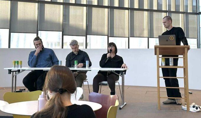 Geðveikir dagar í Háskóla Íslands Pallborð um geðheilbrigðismál á Geðveikum dögum.