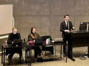 Vantrauststillögu á rektor frestað um tvær vikur